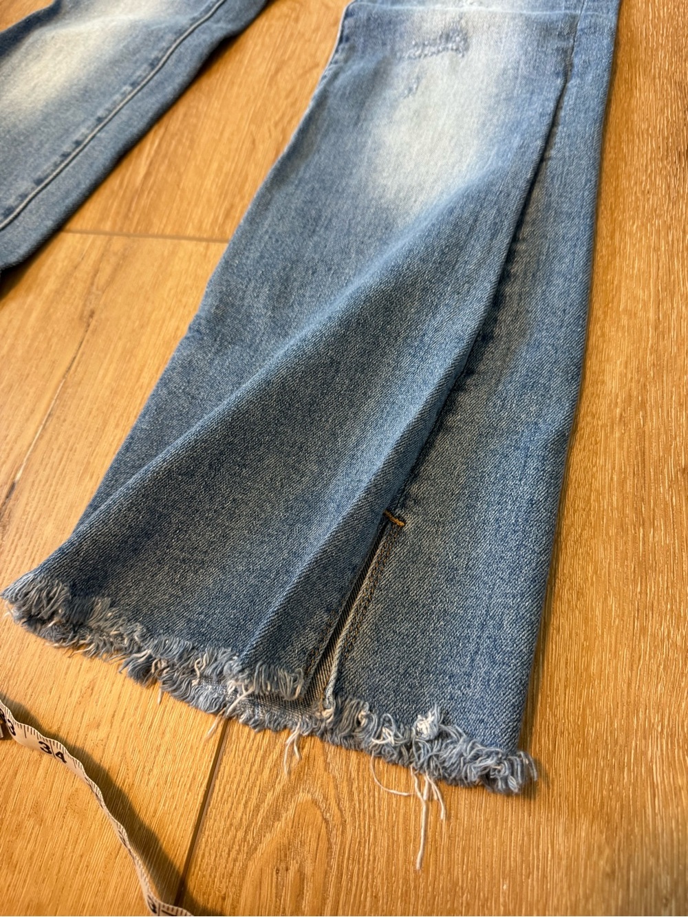 RISEN JEANS ISABELLA HIGH RISE PULL ON FLARE SIZE SMALL RAW HEM - Picture 9 of 14